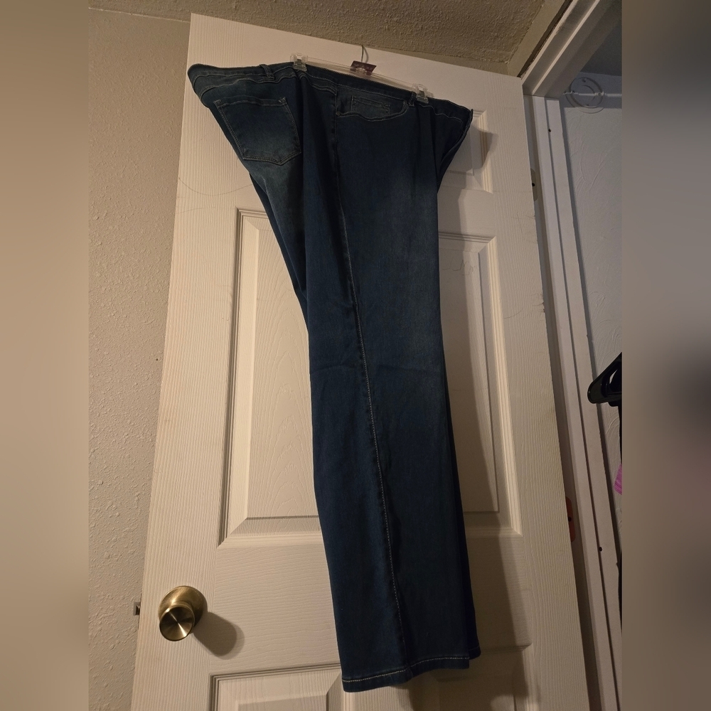 Avenue Butter Denim Straight Leg Med Wash Jeans - 32A
